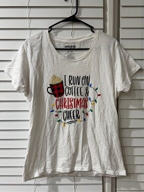 Imagine8 White Graphic Women Tee Shirt With Christmas Cheer! Size Large